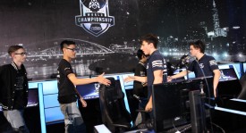 IG战胜FPX，中单选手发挥关键